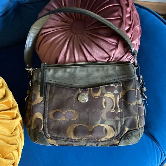 Vintage coach camo purse EUC - Picture 9 of 10